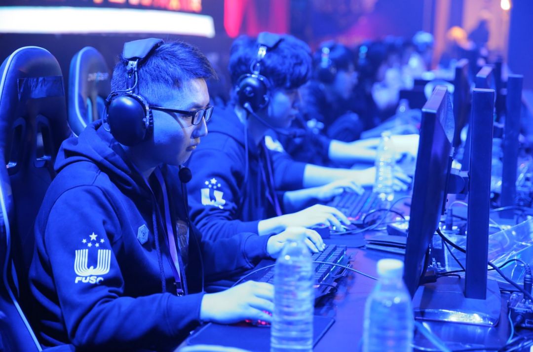 许多赞助 许多赞助