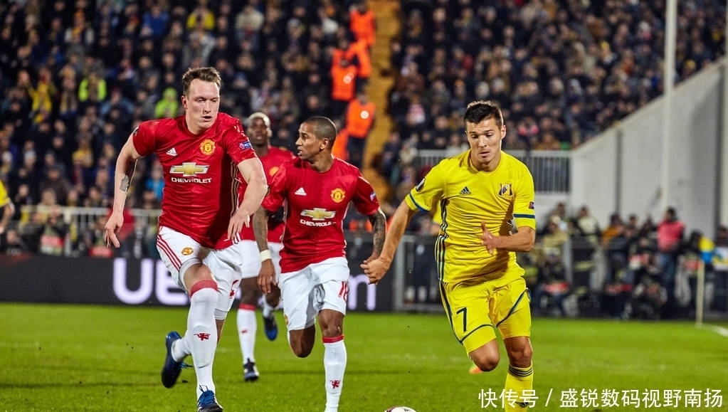 与教练萨里 与教练萨里