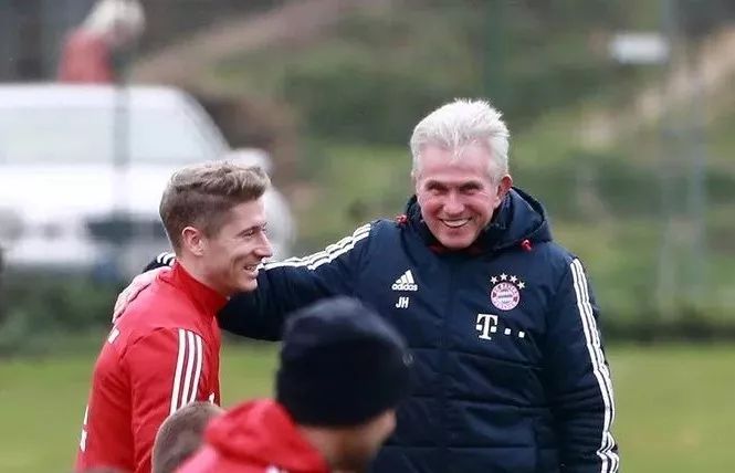 正是这种坚 正是这种坚